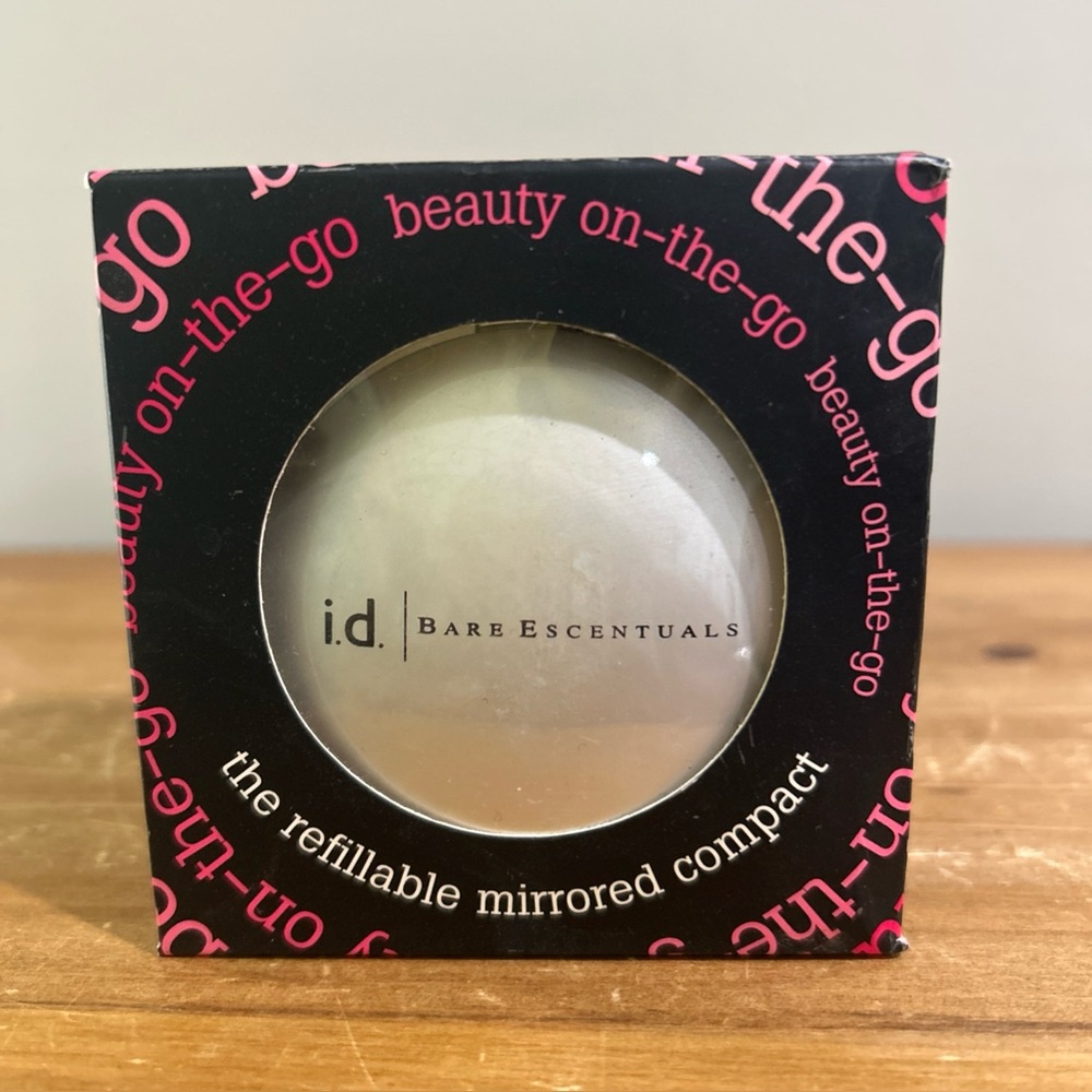 Bare Escentuals i.d. Compact with Mirror